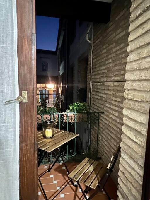 A balcony or terrace at NEW! Alojamiento - Los Patios de la Ribera