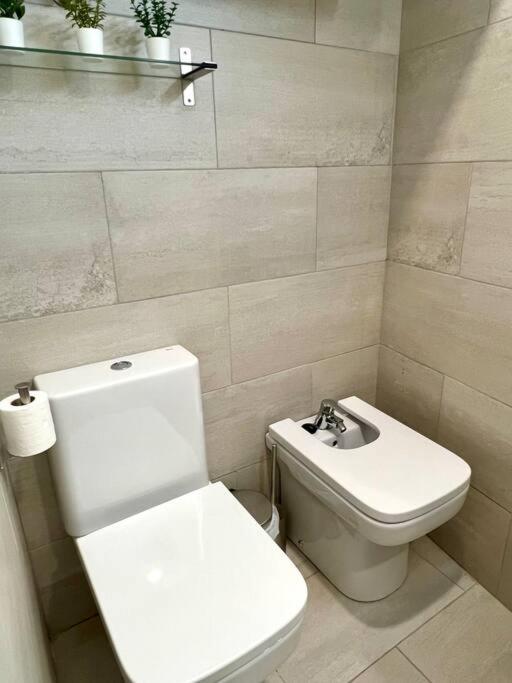 A bathroom at NEW! Alojamiento - Los Patios de la Ribera