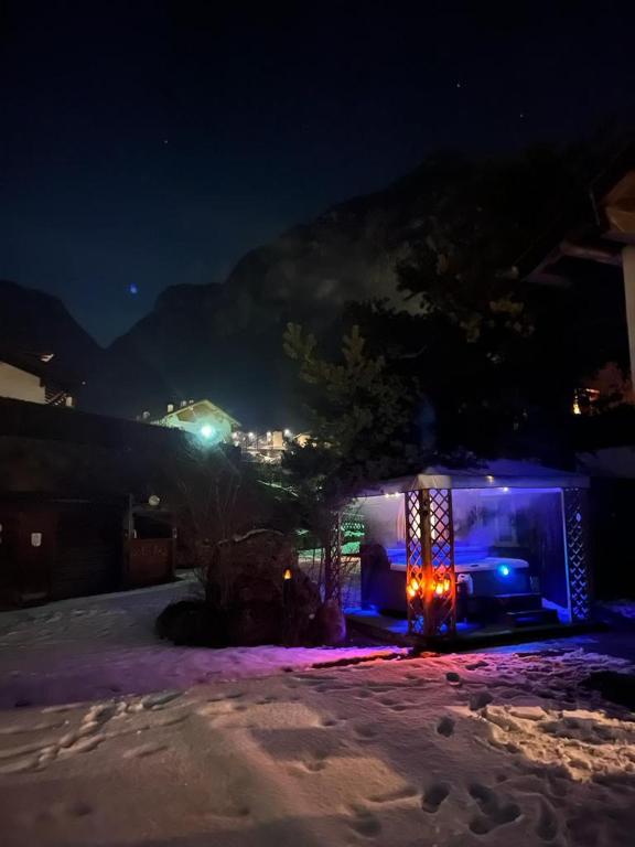 Nespecifikovaný výhled na hory nebo výhled na hory při pohledu z hotelu