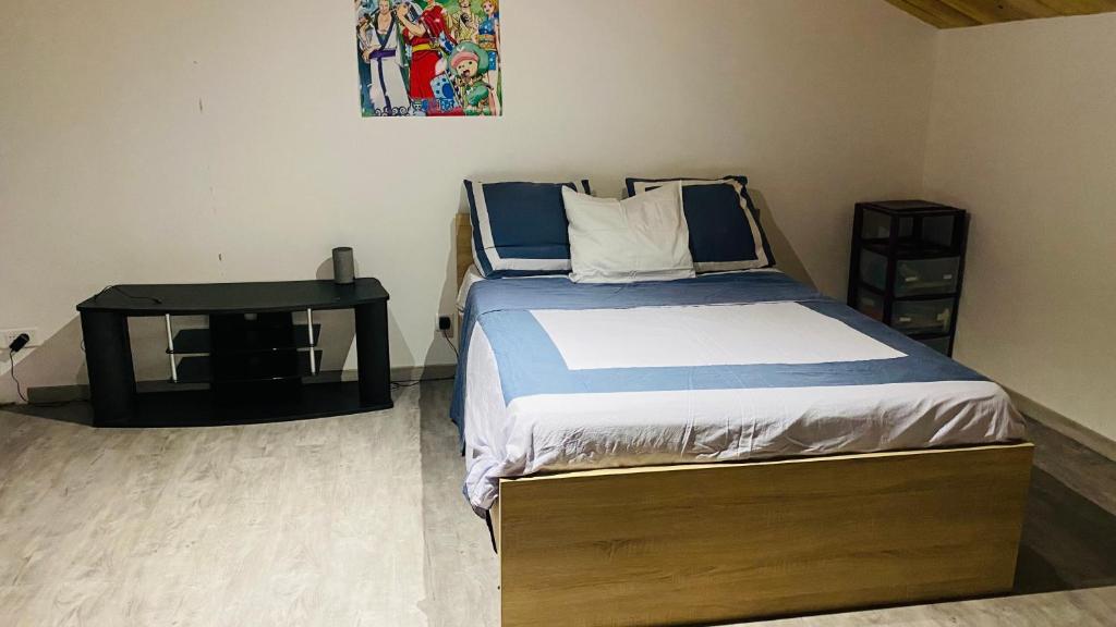 Postel nebo postele na pokoji v ubytování Studio Cros climatisé