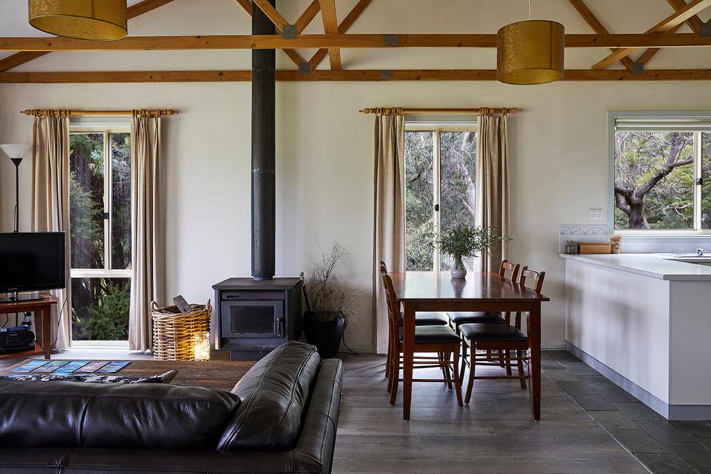 Mystery Bay Cottages - Two-Bedroom Cottage