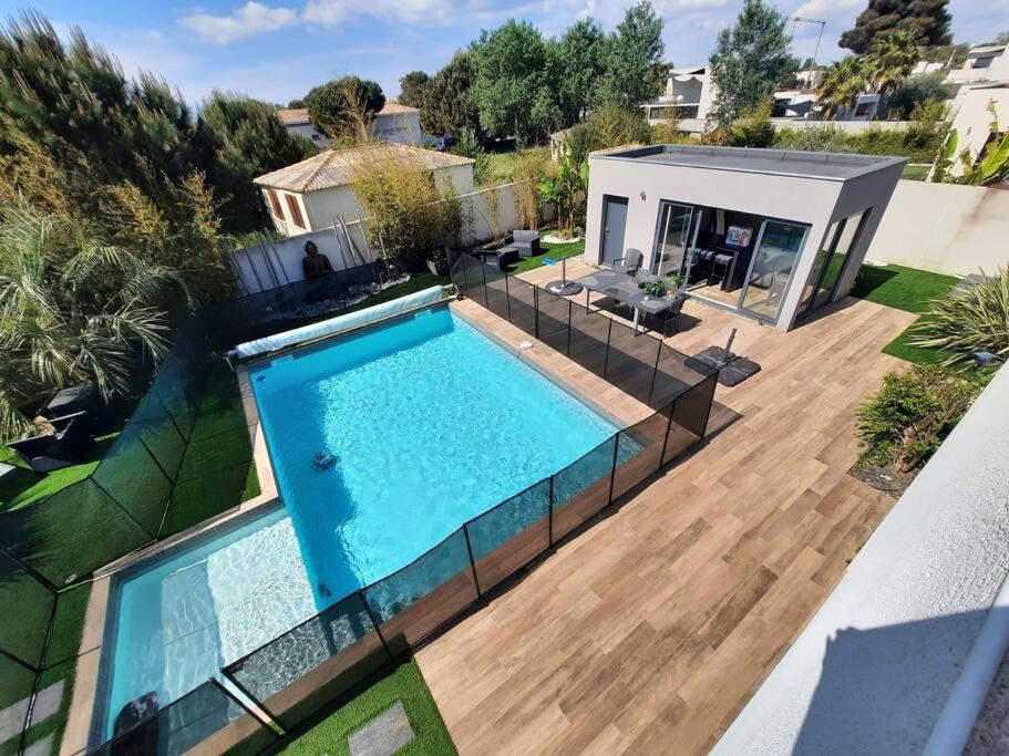 Fotografia z galérie ubytovania Villa Ananda piscine spa, calme, proche de la mer. v destinácii Cap d'Agde