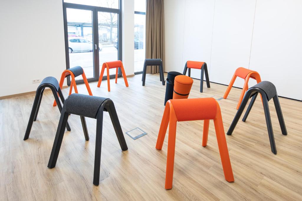 LOGINN Hotel Berlin Airport - Resim 36