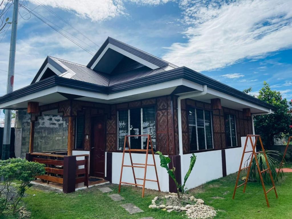 11+ Amakan House Design