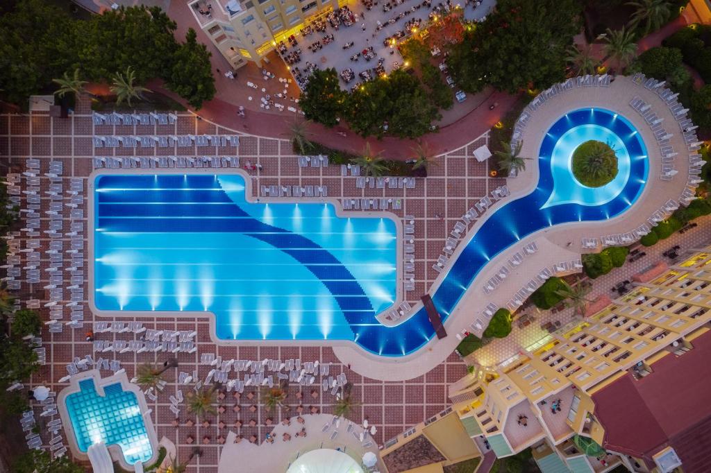 Bazén v ubytování Selectum Family Resort Side nebo v jeho okolí