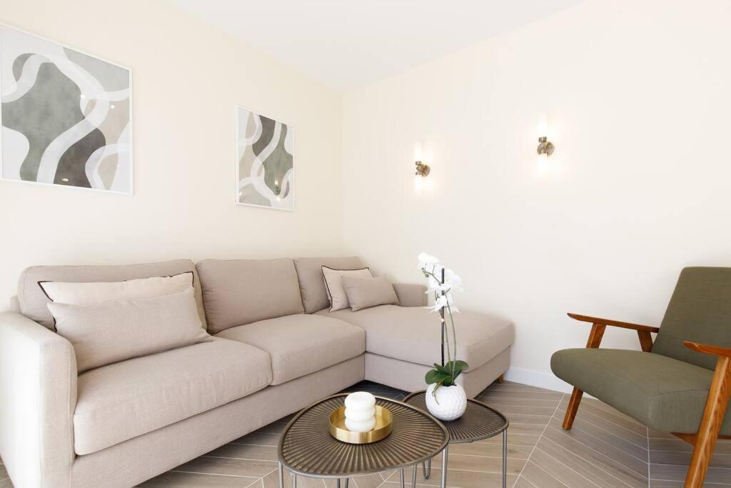 Posedenie v ubytovaní Martinez area Superb 1 bed w XXL terrace