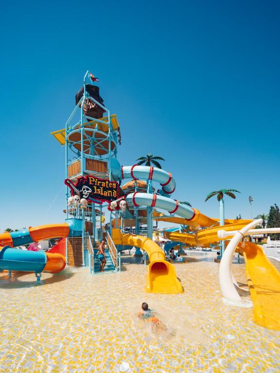Bazén v ubytování Selectum Family Resort Side nebo v jeho okolí
