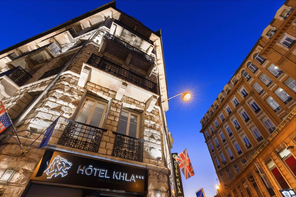 Budova, kde se hotel nachází