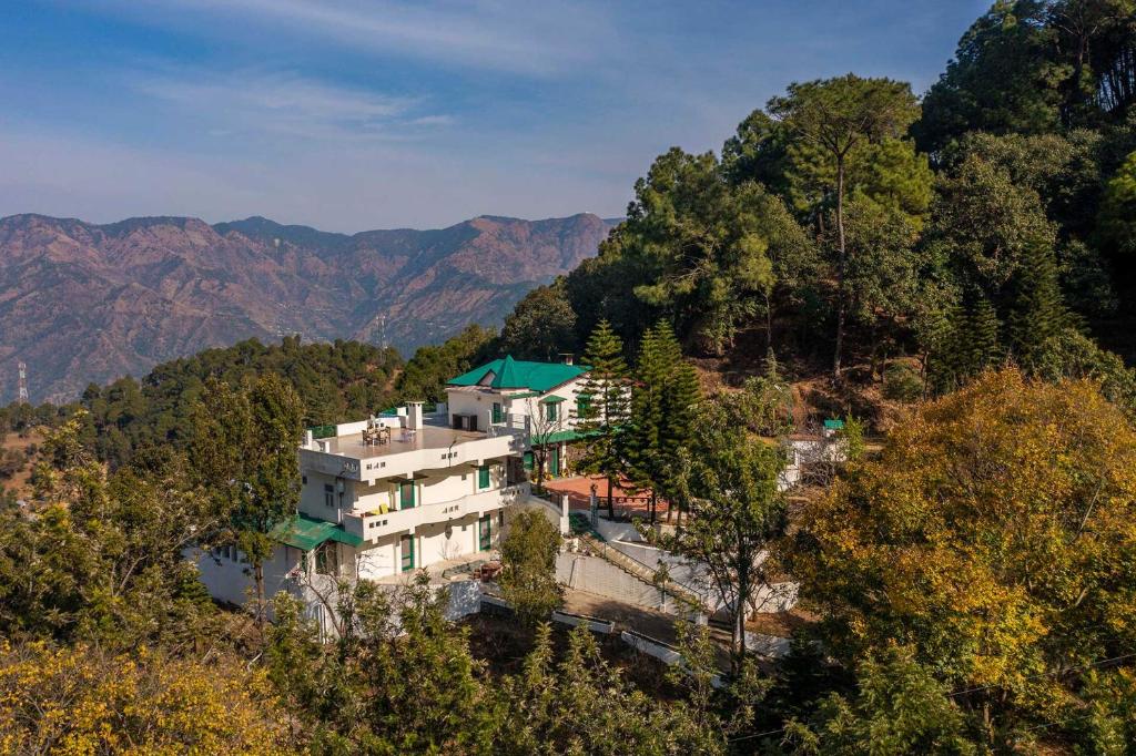 Gallery image of StayVista at Green Dale in Solan
