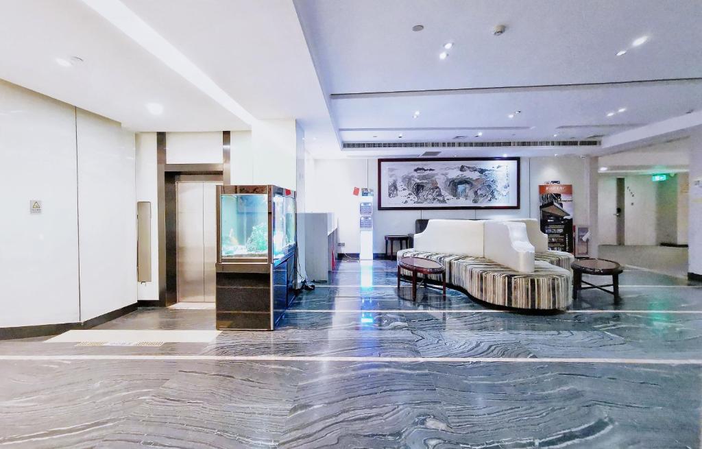 Vstupní hala nebo recepce v ubytování Paco Hotel Tianhe Coach Terminal Metro Satation Guangzhou-Free Shuttle Bus for Canton Fair