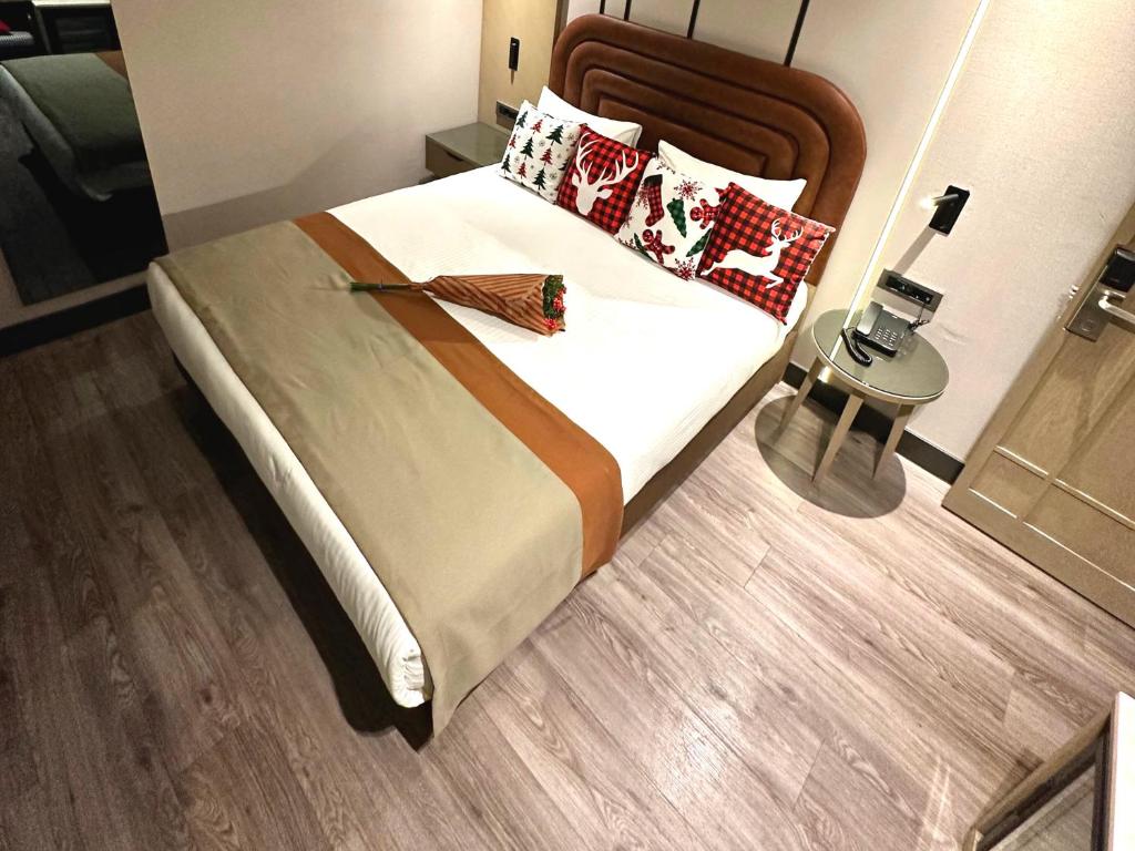 Edition Old City Hotel - 14