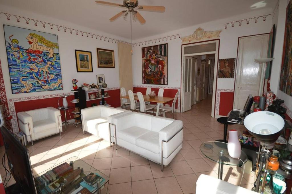 Posedenie v ubytovaní Art Deco 2 Bd Apartment Forville