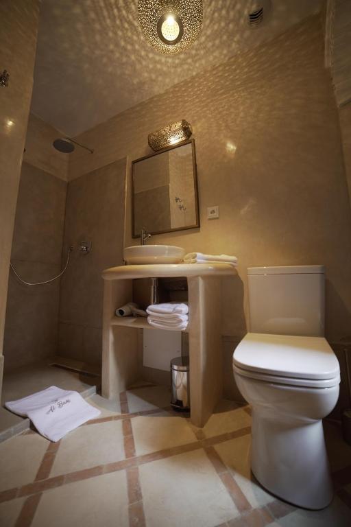 Riad AL Bahi的一间浴室