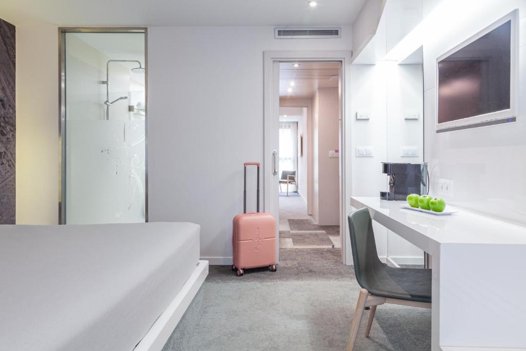 Hotel Maciá Granada Five Senses Rooms & Suites - Resim 12