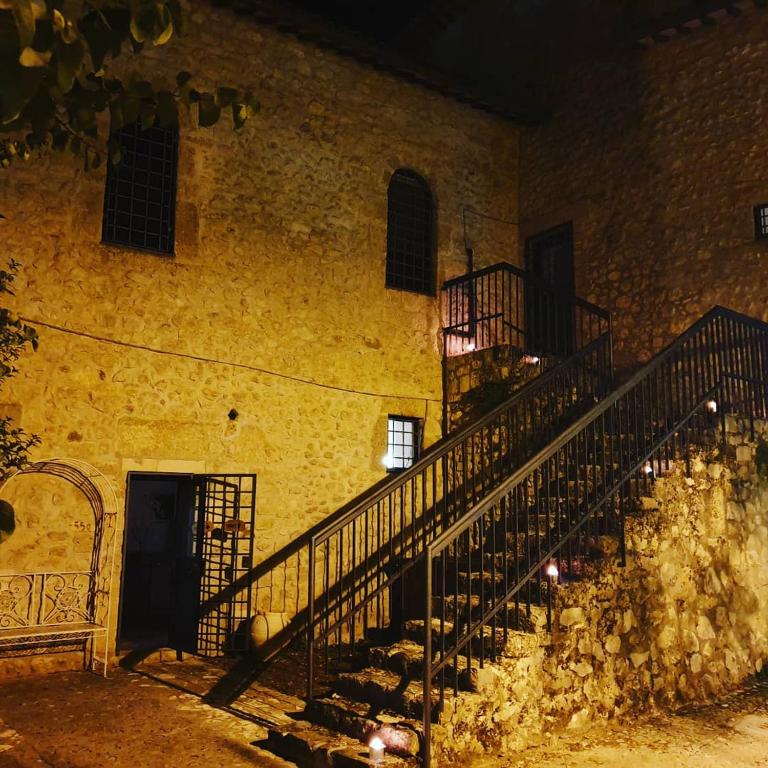 Fotografie z fotogalerie ubytování ABBAZIA SS. QUIRICO E GIULITTA v destinaci Micigliano