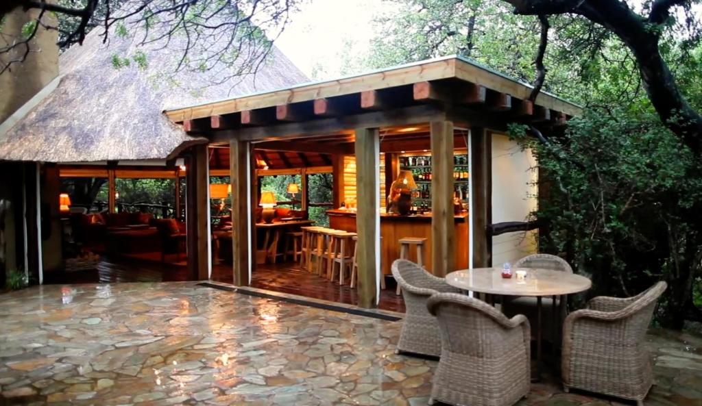 Patio nebo venkovní prostory v ubytování Kapama Buffalo Camp