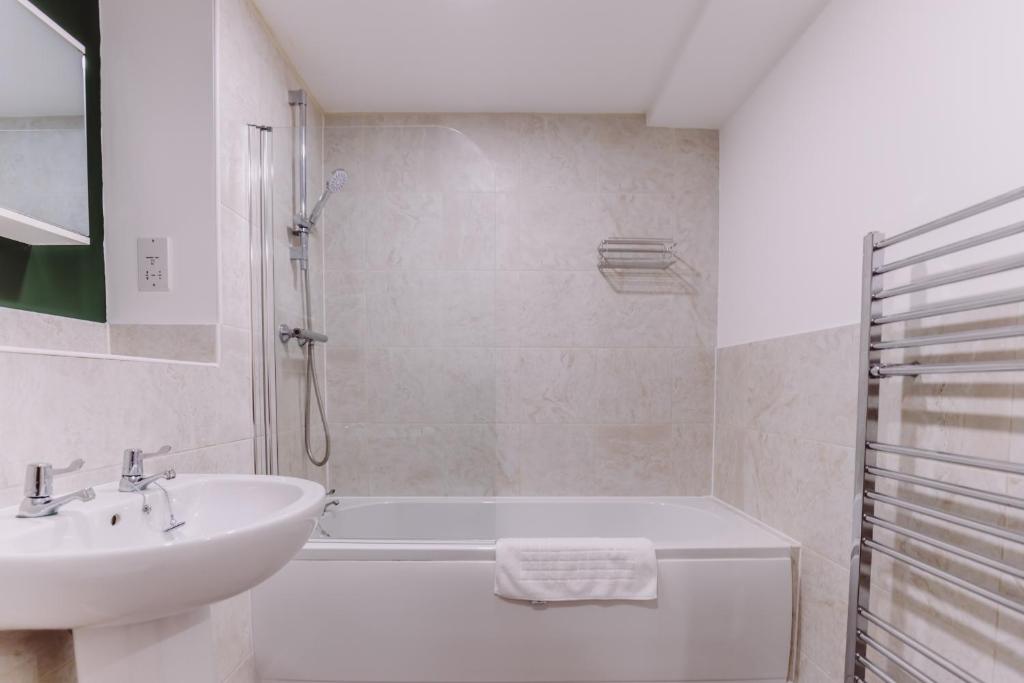 Nap Bristol City Centre - Three-Bedroom Apartment