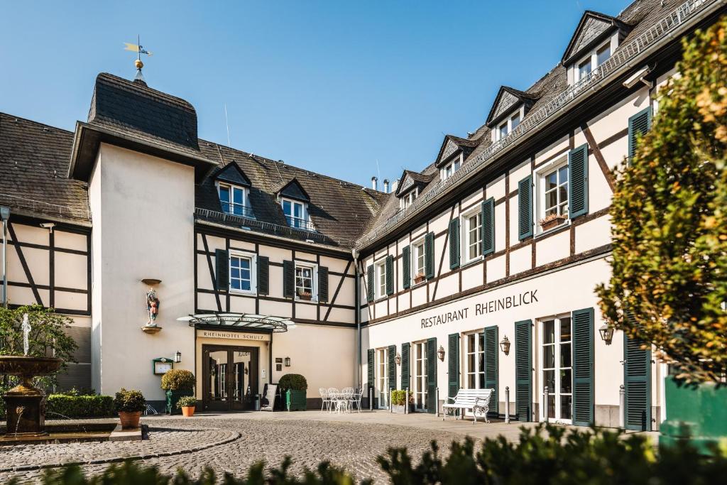 a view of the courtyard of a building at Rheinhotel Schulz in Unkel