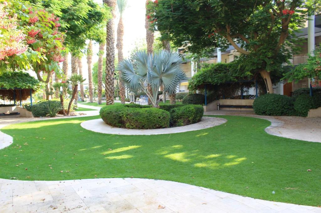 Zahrada ubytování Ceasar suite at Royal Park Eilat