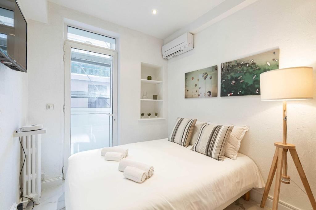 Zdjęcie z galerii obiektu Renovated apartment 80m2 6P - 2BR - Cannes Palm Be w Cannes