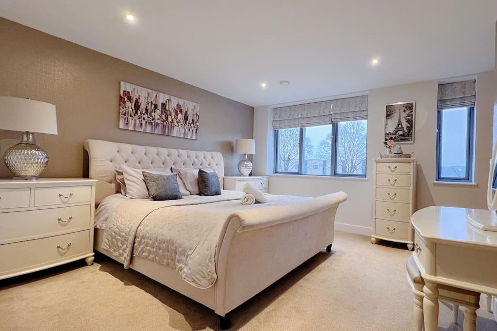 No6, Luxury Townhouse near Bicester Village, Bicester (updated prices 2024)