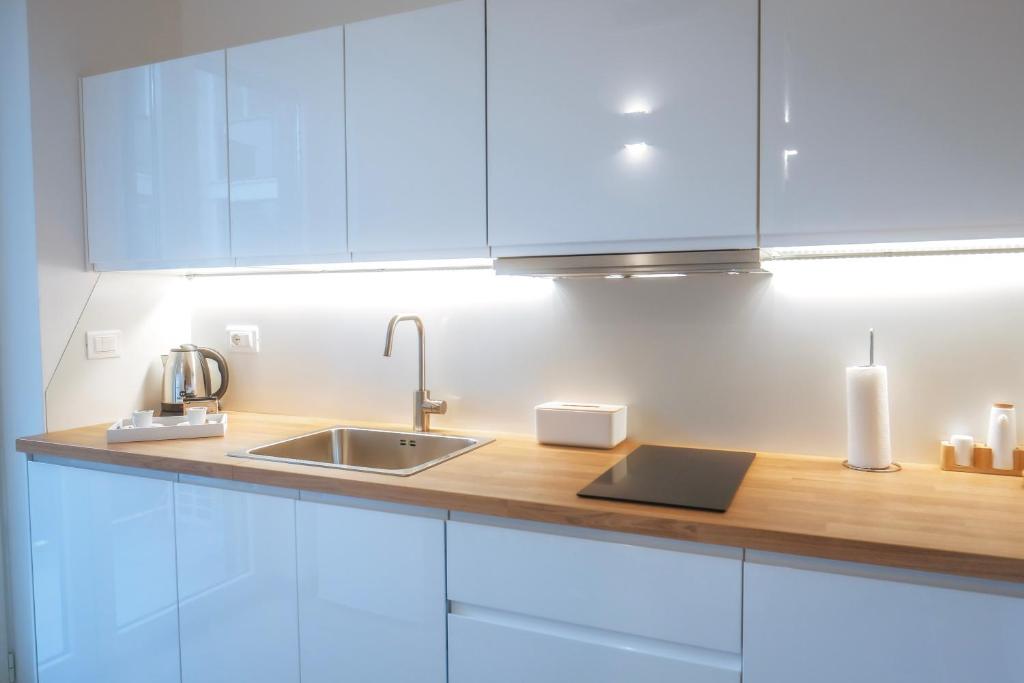 JLH Aparts - Just Like Home - 1