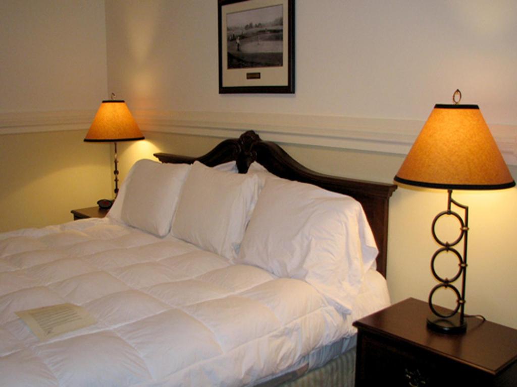 Shawnee Inn and Golf Resort photo