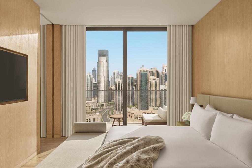 
One-Bedroom Deluxe King Suite with Balcony and Burj Khalifa View
