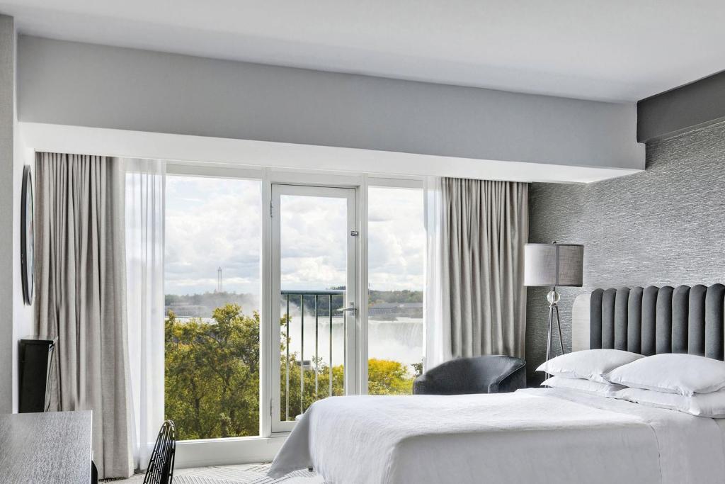 Sheraton Fallsview Hotel - Resim 8