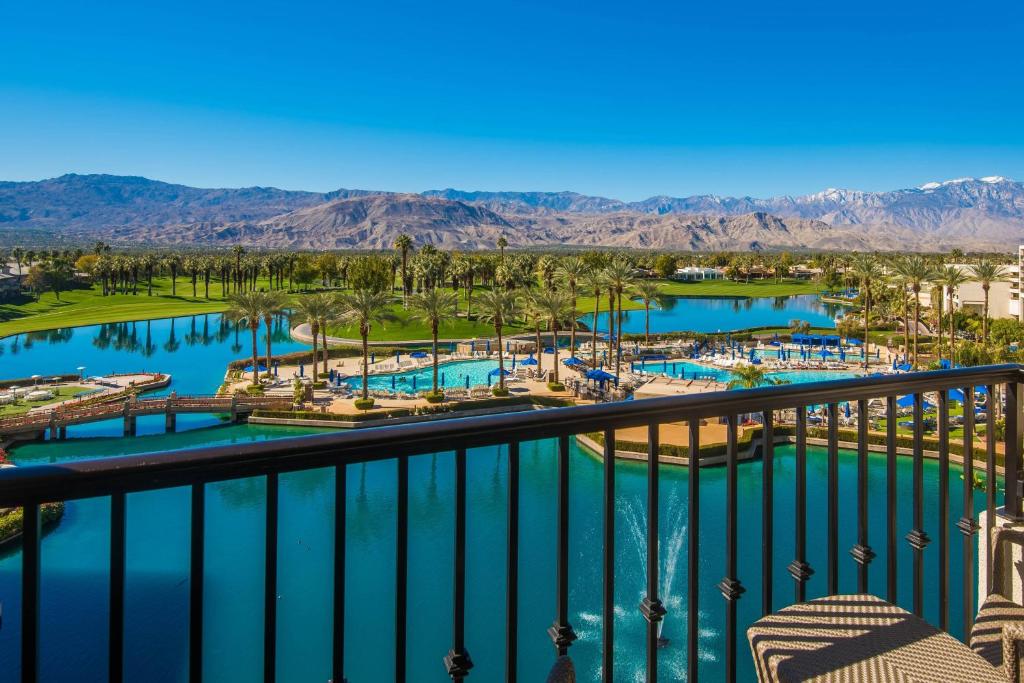 JW Marriott Desert Springs Resort & Spa - Suite De Una Habitación Con Cama Con Sofá Y Balcón