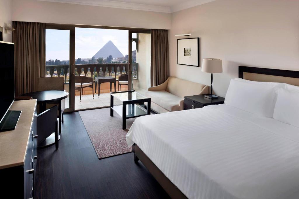 Marriott Mena House, Cairo - Pyramide De Luxe Pyramide