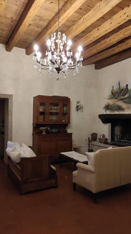 A seating area at Casa Tonello Zugliano