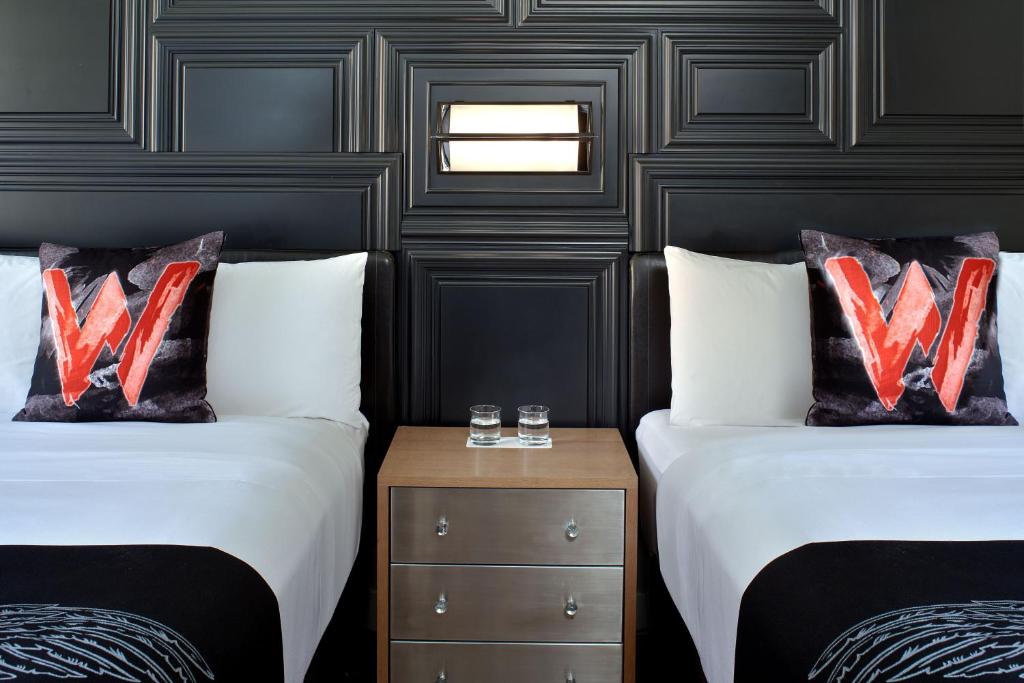 W Boston - Spectacular 2 Queen, Guest Room, 2 Queen