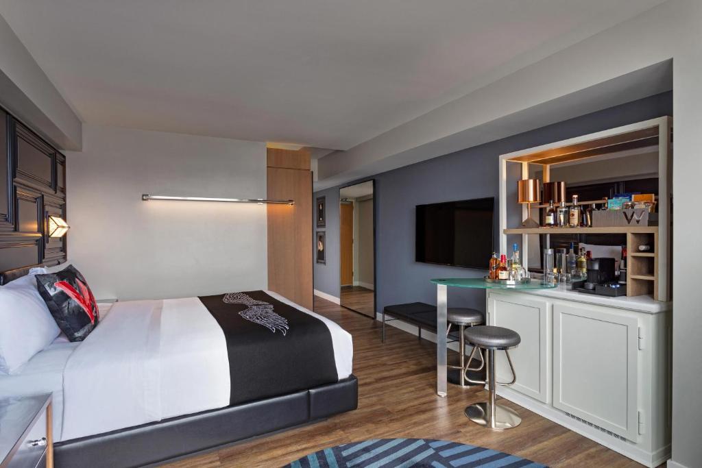W Boston - Spectacular King, Guest Room, 1 King