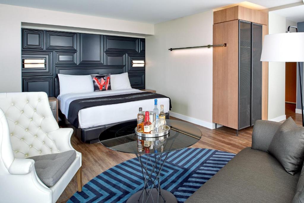 W Boston - 