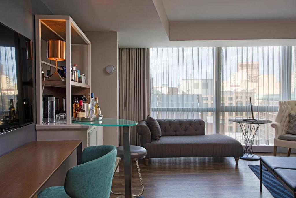 W Boston - Mega 2 Queen, Guest Room, 2 Queen