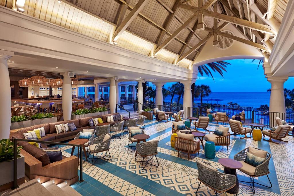 Posezení v ubytování Curaçao Marriott Beach Resort