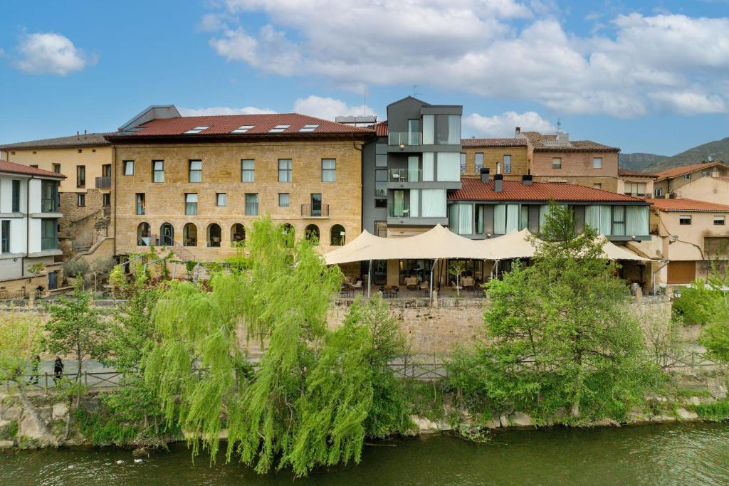 Budova, v ktorej sa hotel nachádza