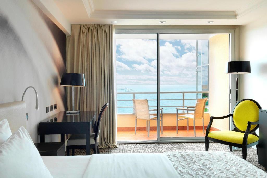 Le Méridien Beach Plaza - Deluxe, Guest Room, 2 Double, Sea View, Balcony