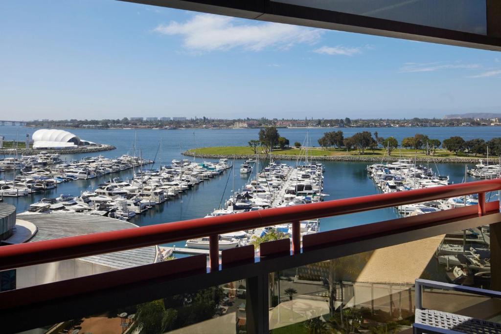 San Diego Marriott Marquis and Marina - Double Room With Two Double Beds And Balcony - Bay View