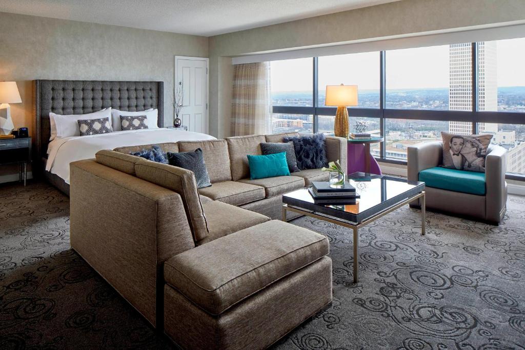 Renaissance Nashville Hotel - 