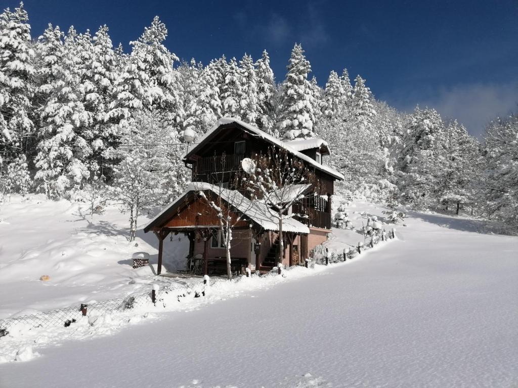 Vikendica moonlight talvel