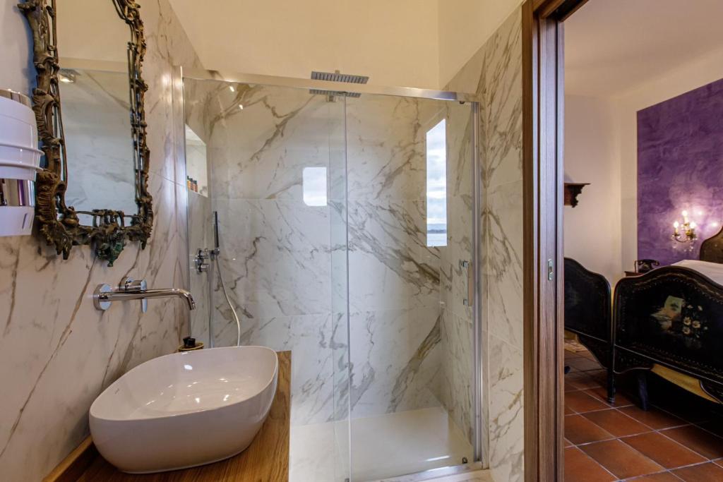 Łazienka w obiekcie Palazzo Giunta - Porta Marina Ortigia