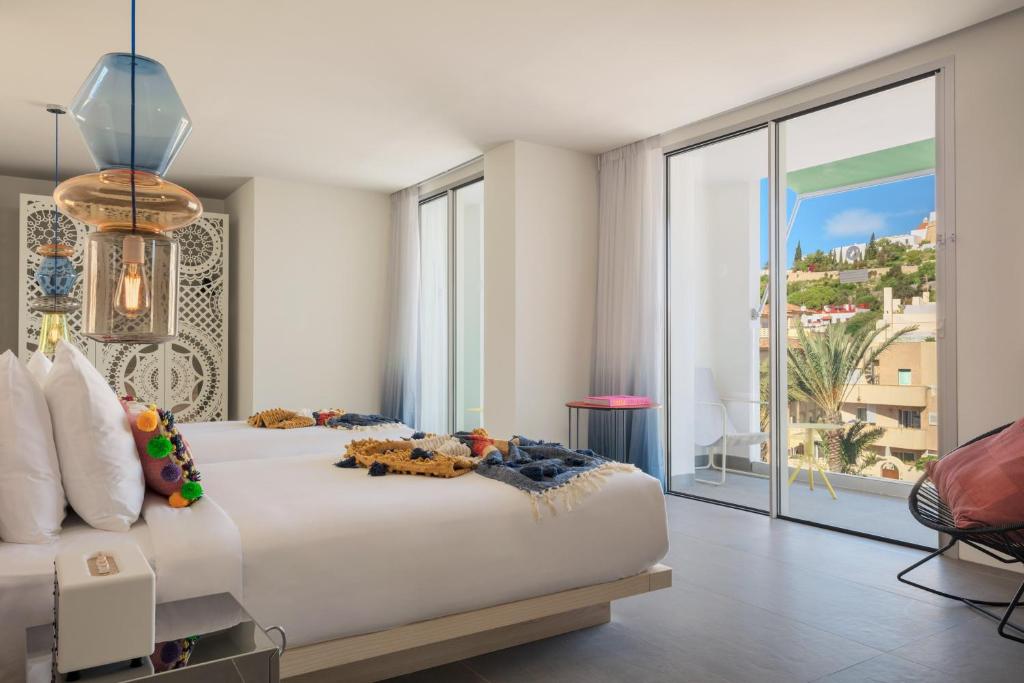 W Ibiza - Mega King Room Con Vista A La Ciudad Y Balcón