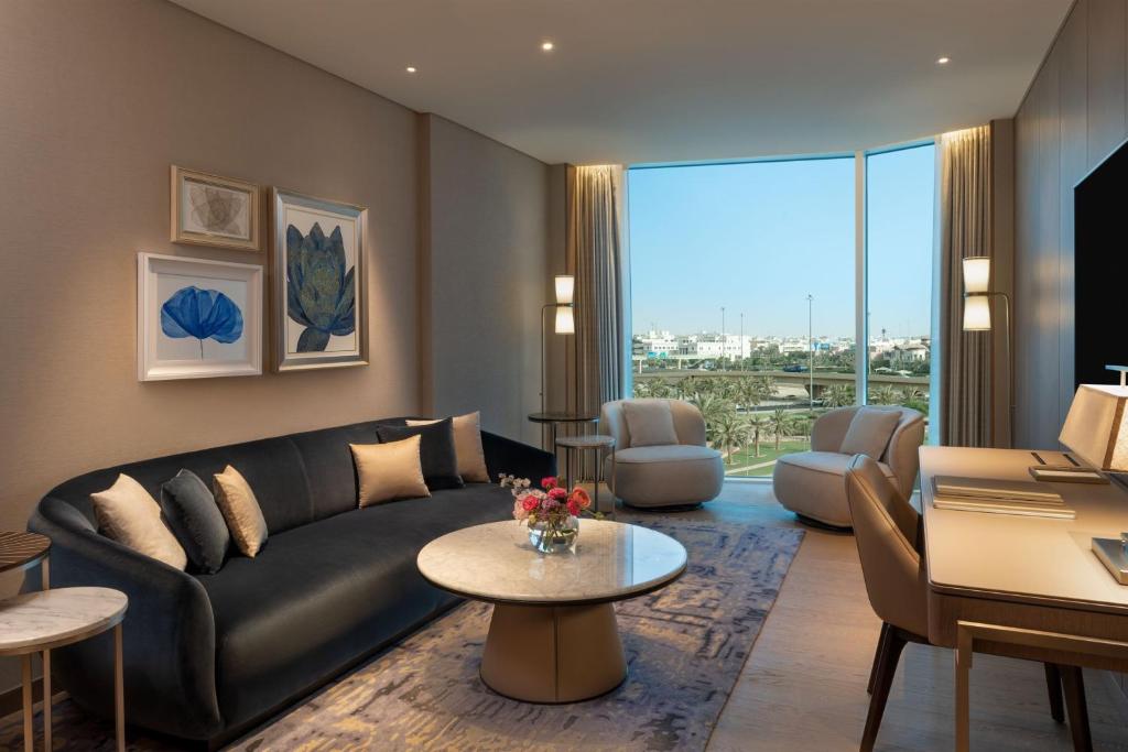 The St. Regis Kuwait - Suite King - Puerta