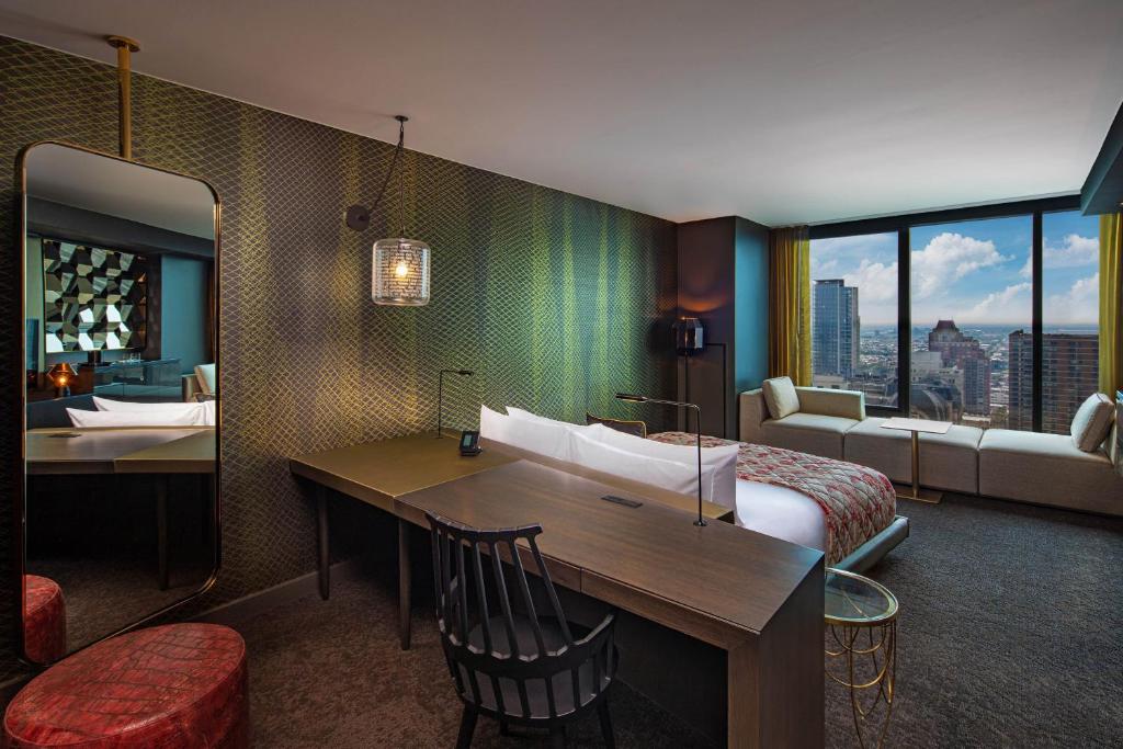W Philadelphia - Spectacular, Guest Room, 1 King, City View