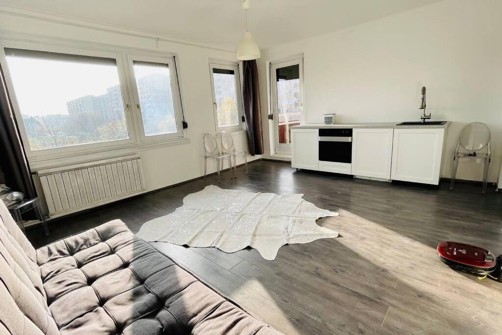 Best Location Apartment Budapest - Housity