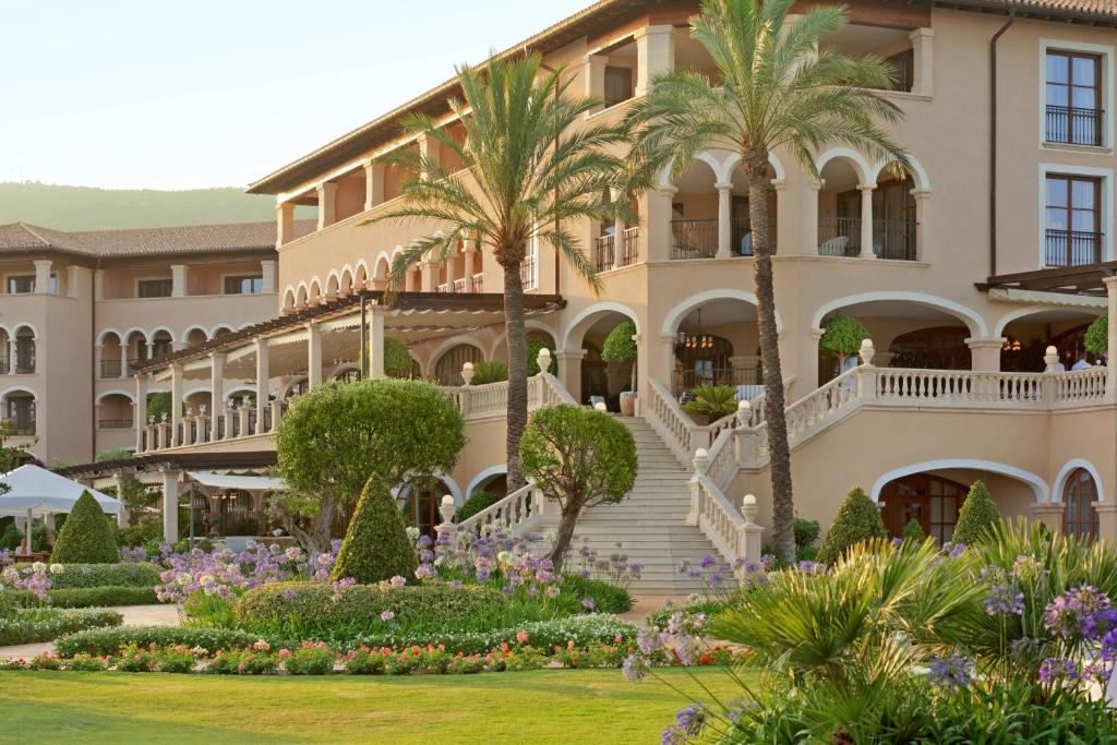 Zahrada ubytování The St. Regis Mardavall Mallorca Resort
