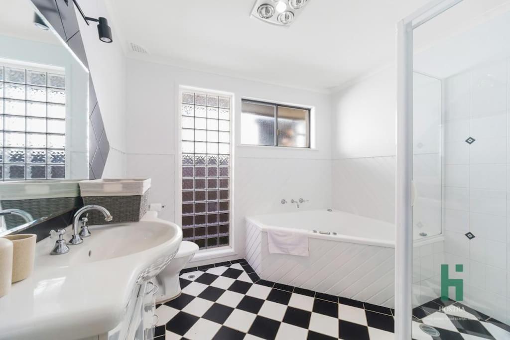 Unlist June 2023 Shelly Beach 4-Bedroom - Housity