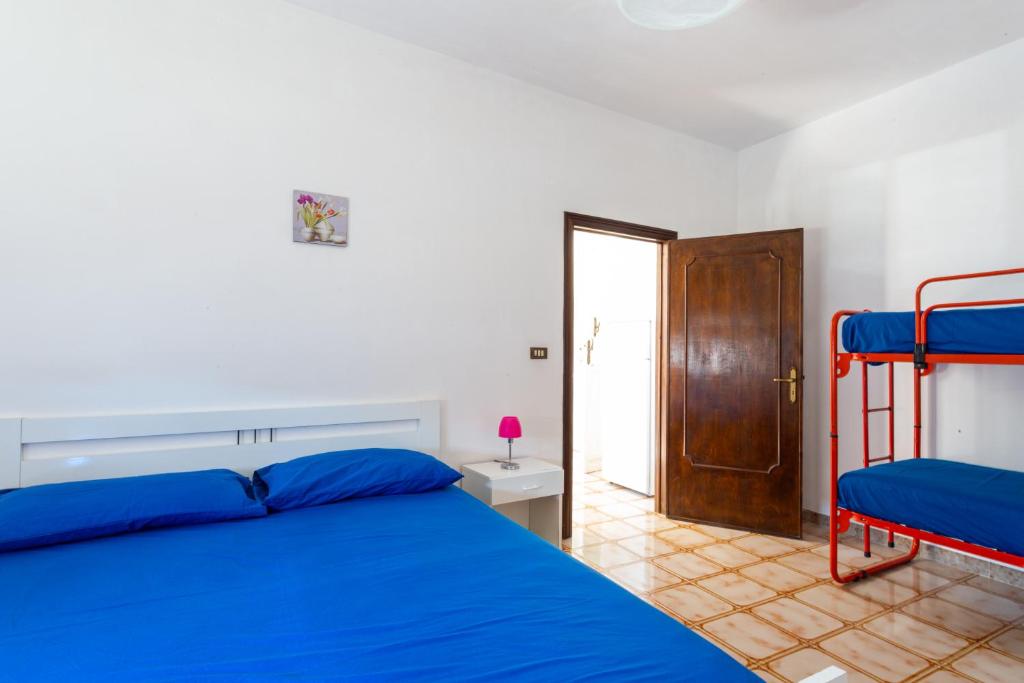 Gallery image of Appartamento climatizzato a 30 m dalla spiaggia con vista mare in Torre Mozza